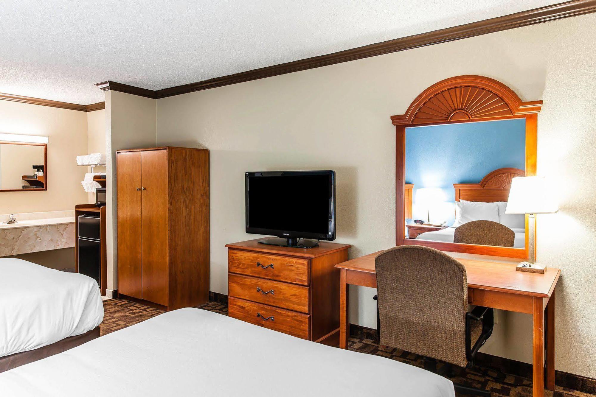 Comfort Inn & Suites Quakertown Eksteriør bilde