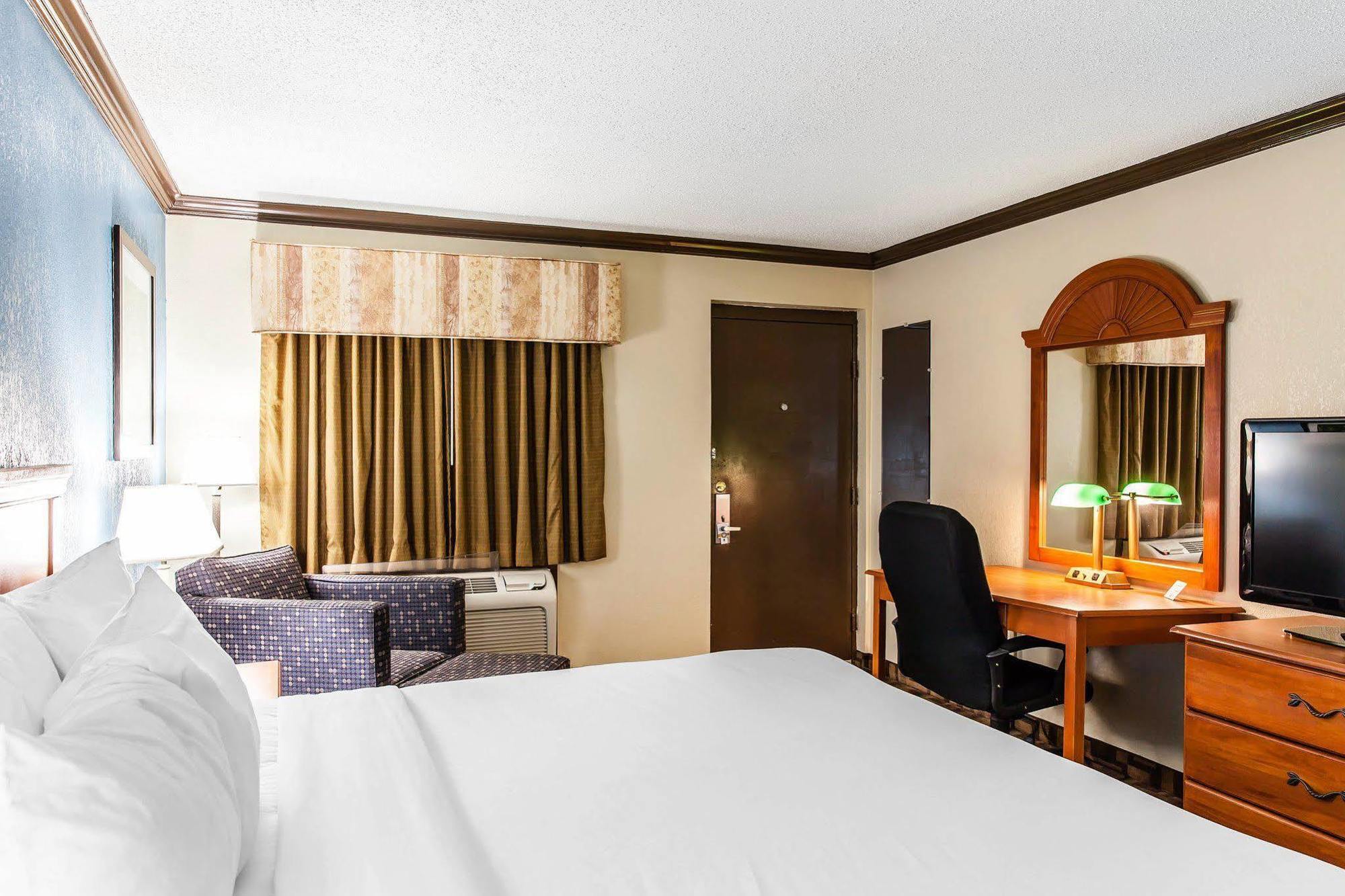 Comfort Inn & Suites Quakertown Eksteriør bilde