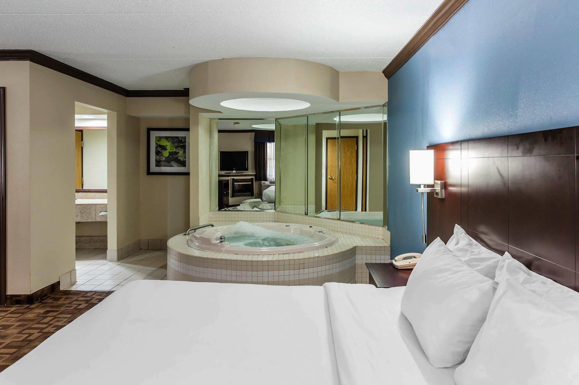 Comfort Inn & Suites Quakertown Eksteriør bilde